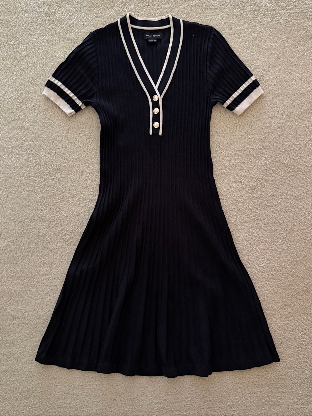 Urban Revivo Black & White Ribbed Knit Dress – Size S (US 4)